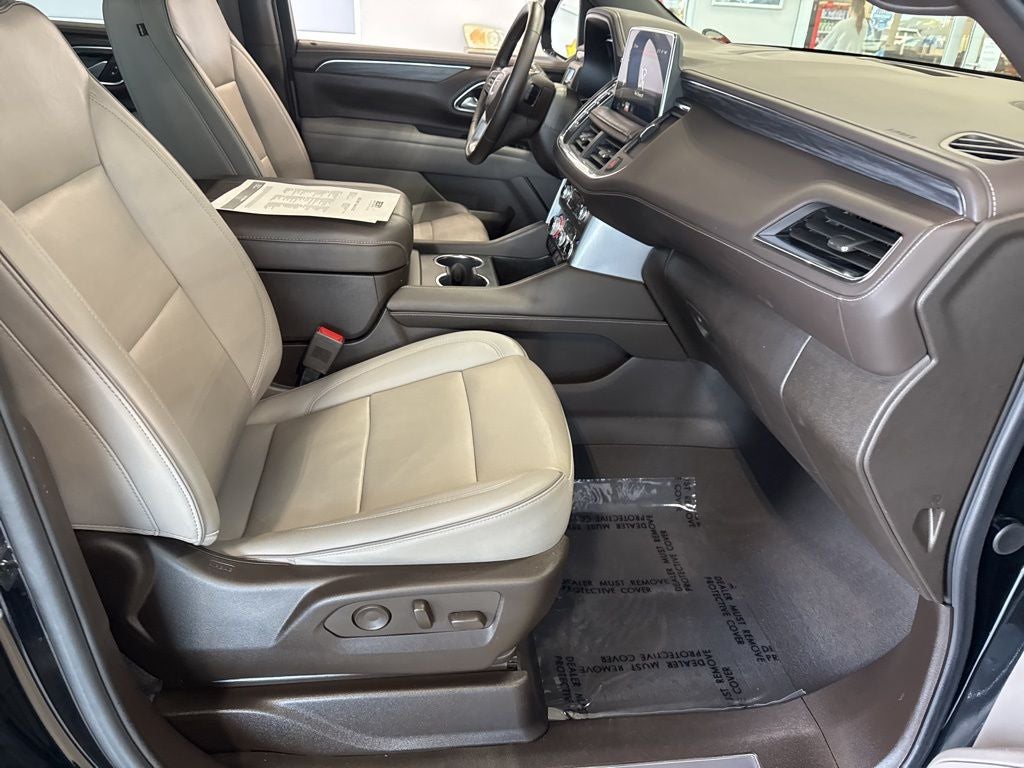 2023 GMC Yukon XL 4WD SLT