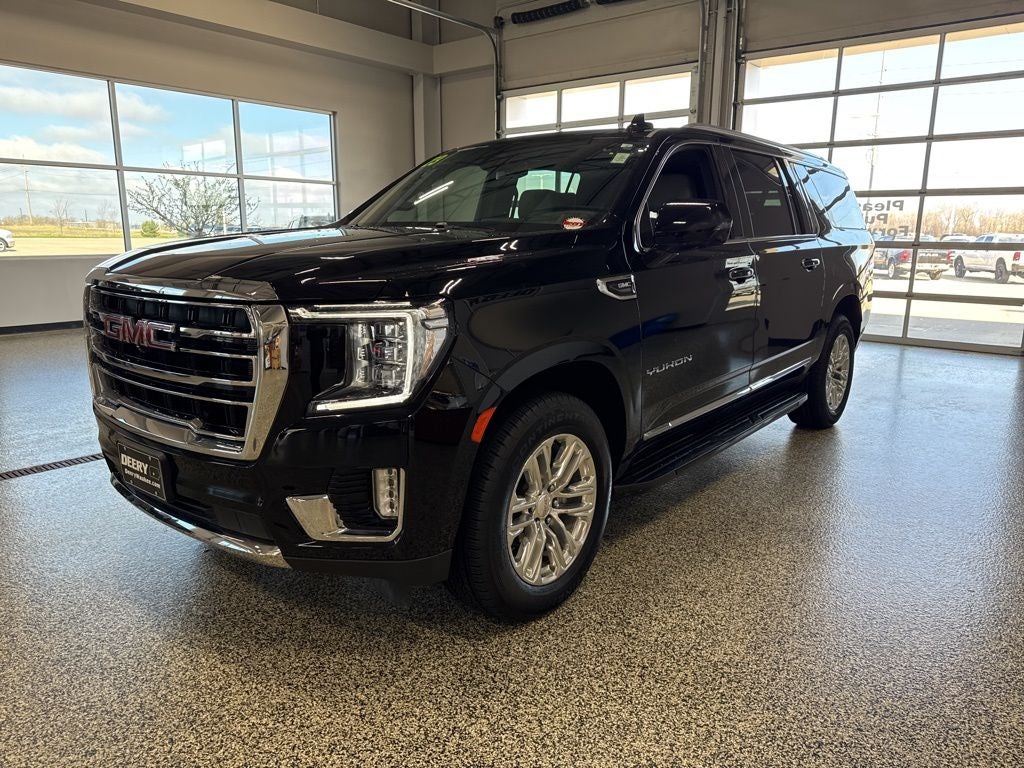 2023 GMC Yukon XL 4WD SLT