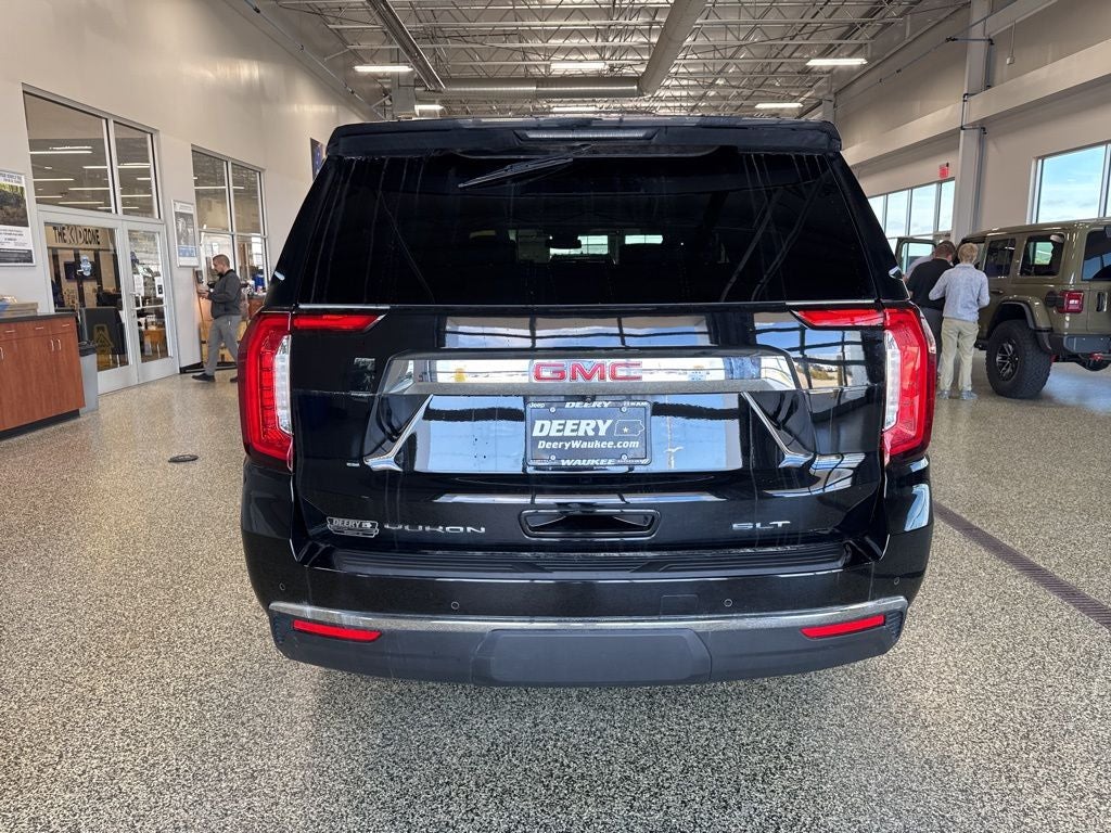 2023 GMC Yukon XL 4WD SLT