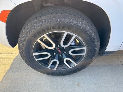 2023 GMC Yukon XL 4WD AT4