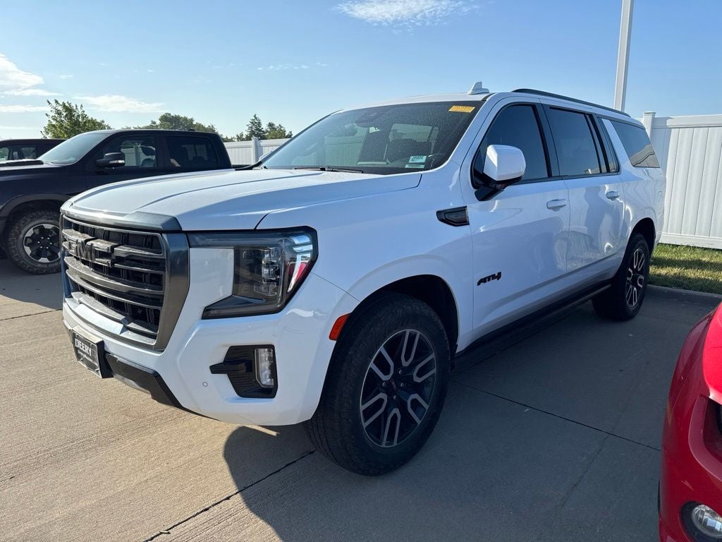 2023 GMC Yukon XL 4WD AT4