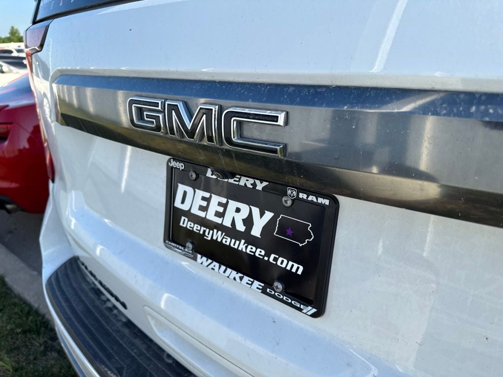2023 GMC Yukon XL 4WD AT4