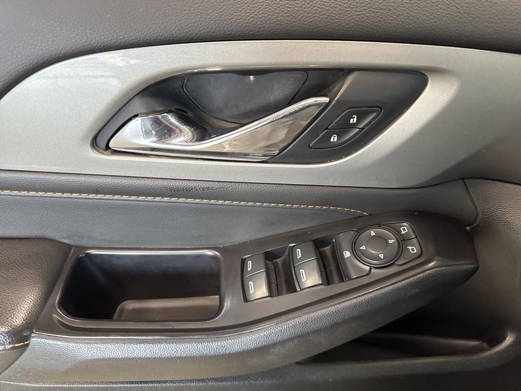 2020 Chevrolet Traverse AWD LS