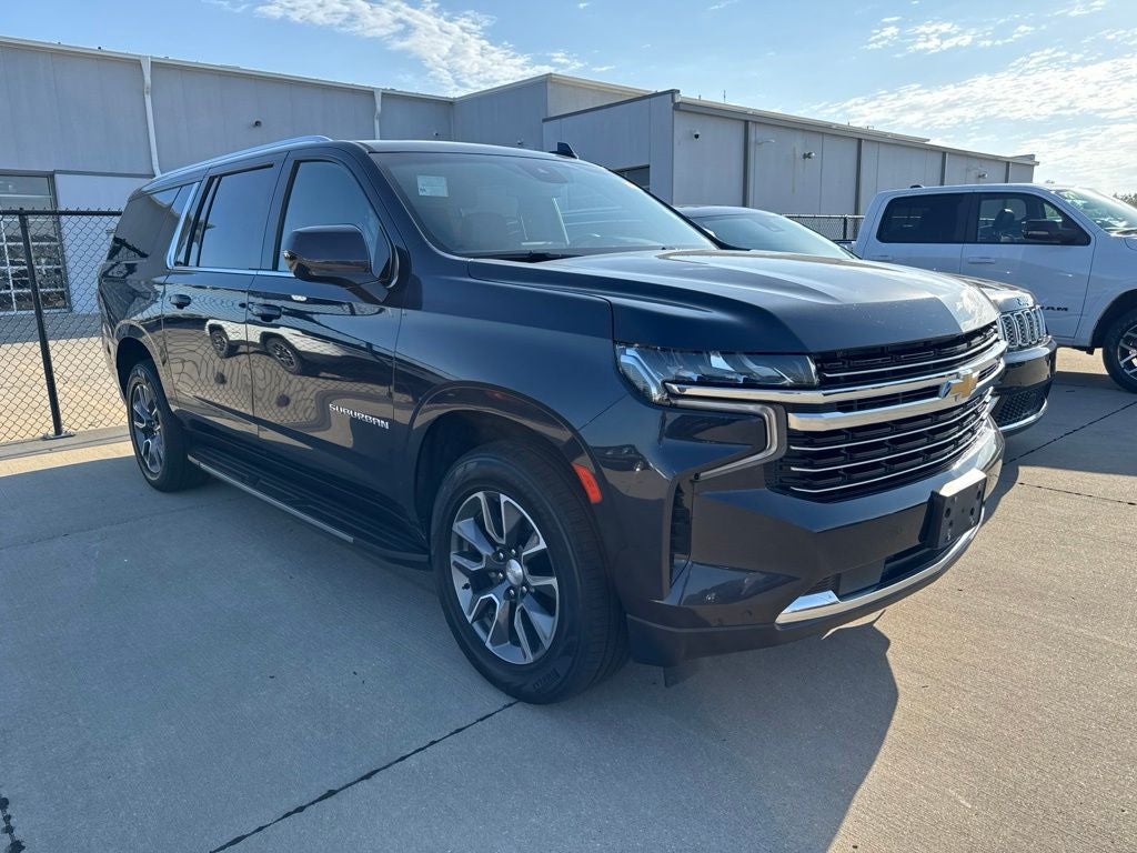 2023 Chevrolet Suburban 4WD LT