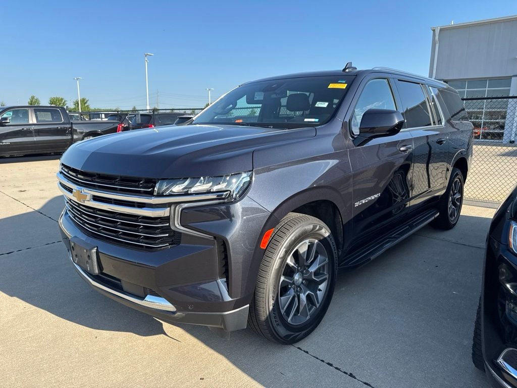 2023 Chevrolet Suburban 4WD LT