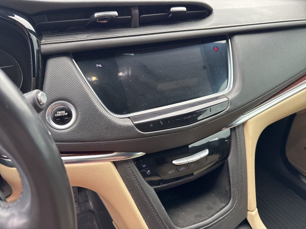 2018 Cadillac XT5 Premium Luxury