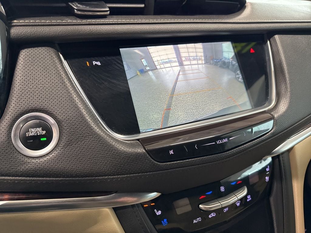 2018 Cadillac XT5 Premium Luxury