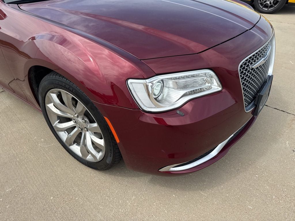 2019 Chrysler 300 Touring