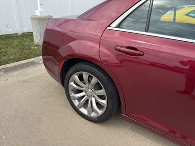 2019 Chrysler 300 Touring