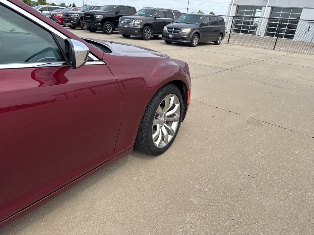 2019 Chrysler 300 Touring