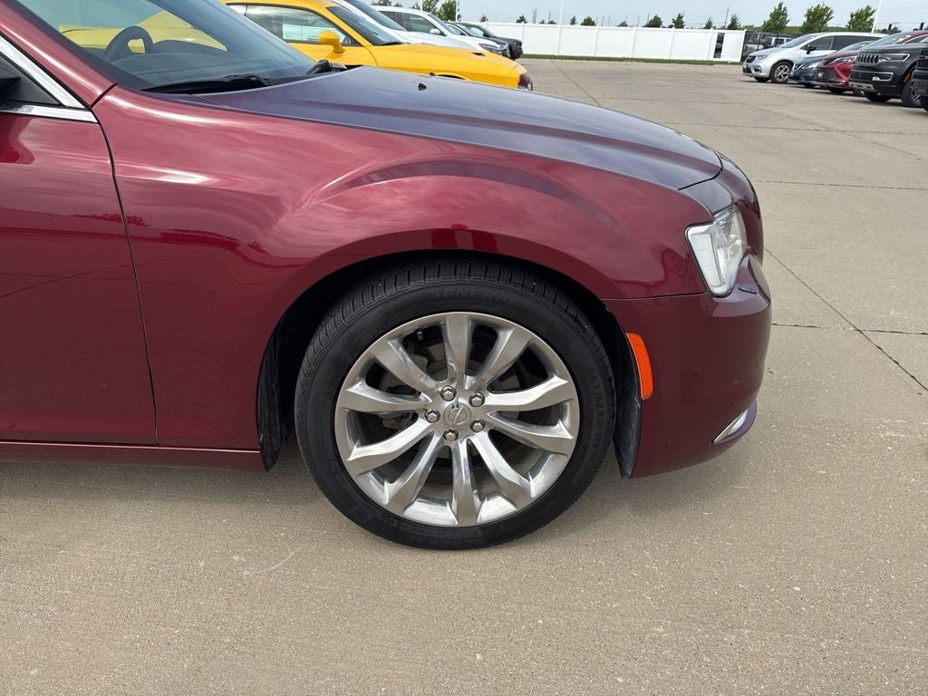 2019 Chrysler 300 Touring