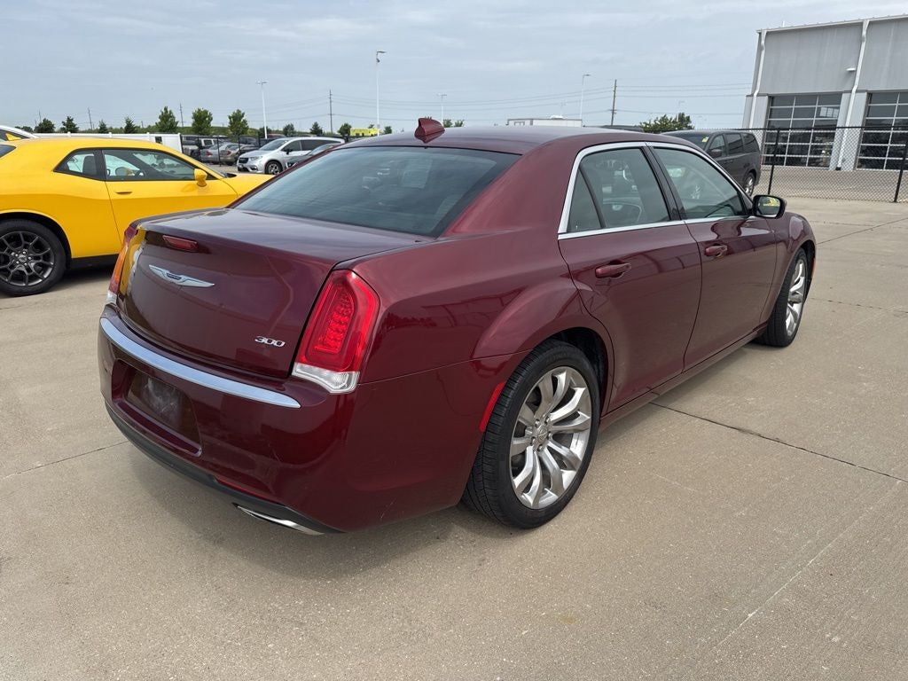2019 Chrysler 300 Touring
