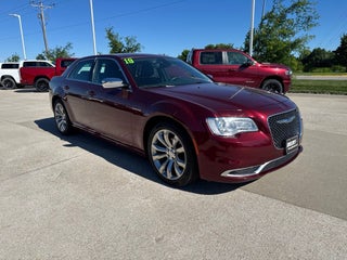 2019 Chrysler 300 Touring