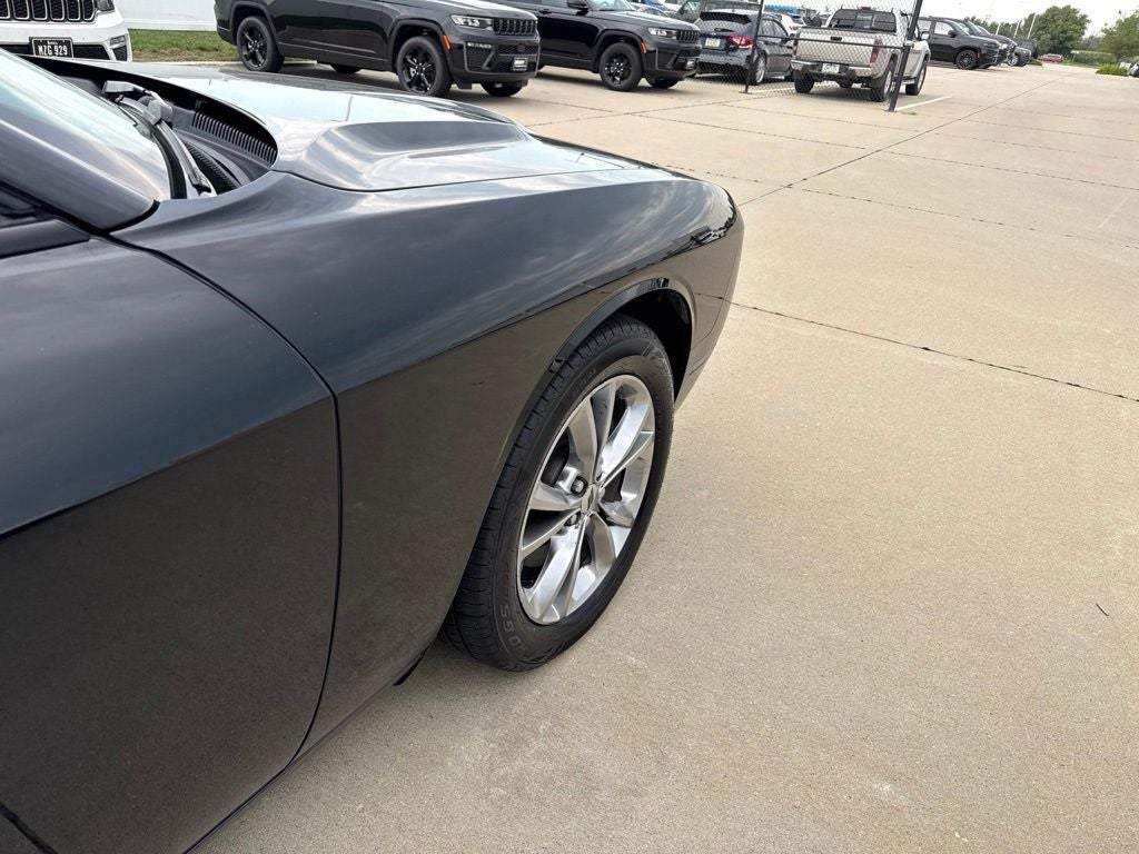 2020 Dodge Challenger SXT AWD