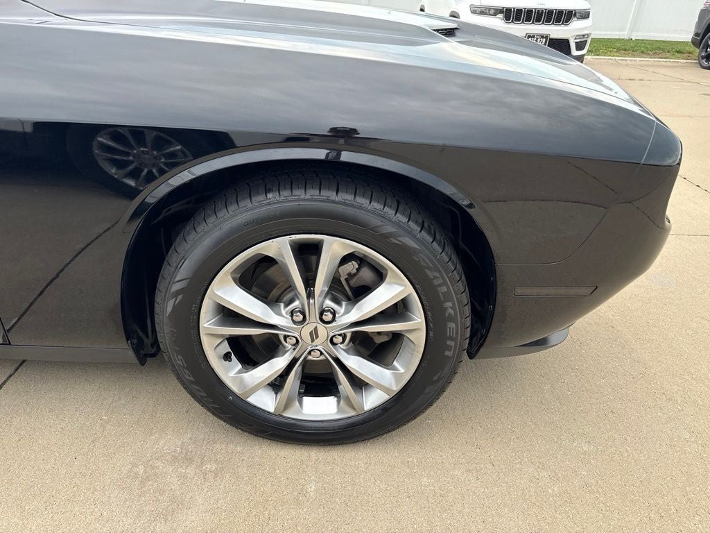 2020 Dodge Challenger SXT AWD