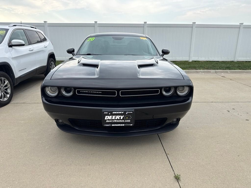 2020 Dodge Challenger SXT AWD