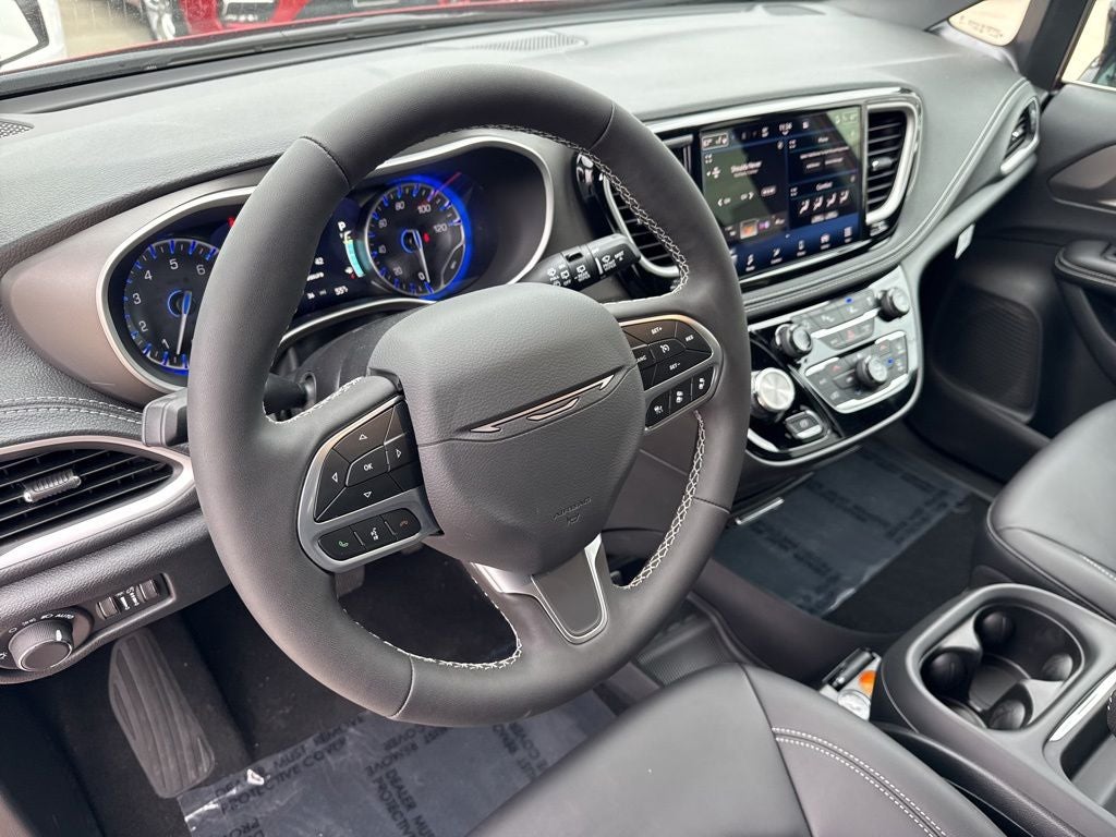 2027 Chrysler Pacifica PACIFICA SELECT