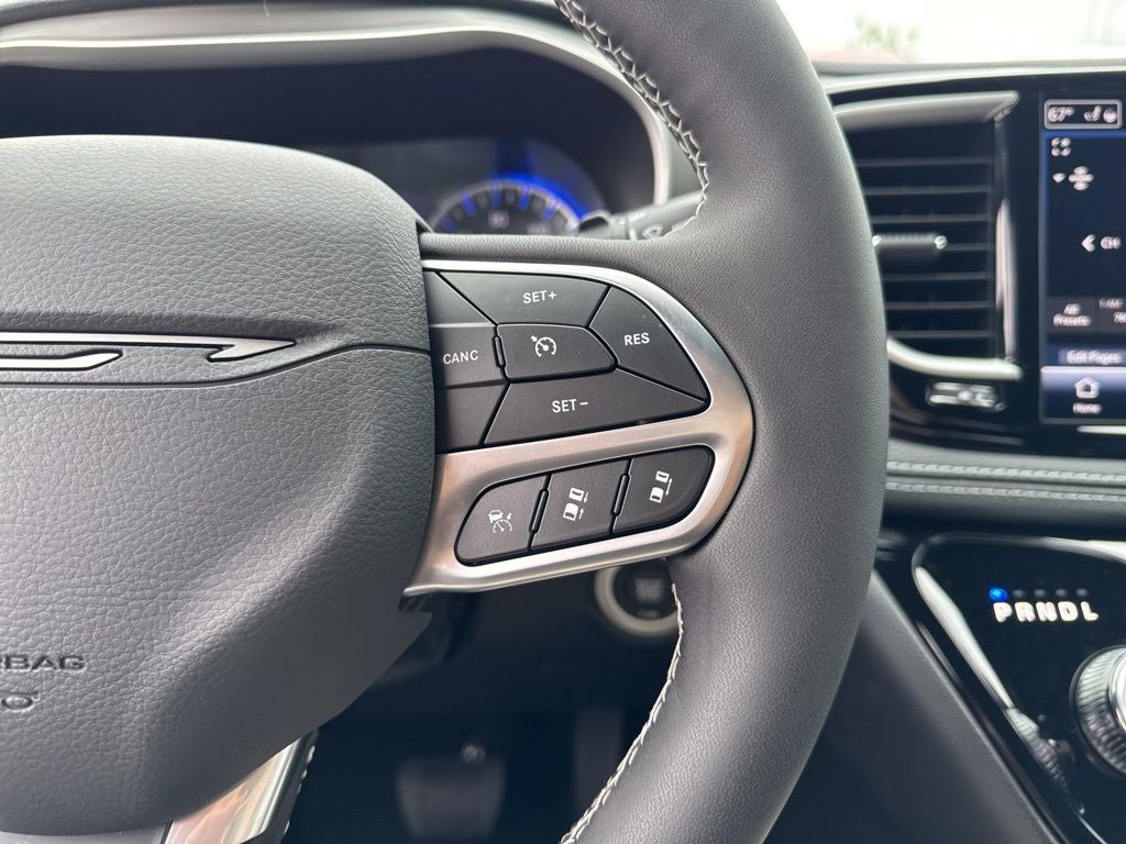 2027 Chrysler Pacifica PACIFICA SELECT