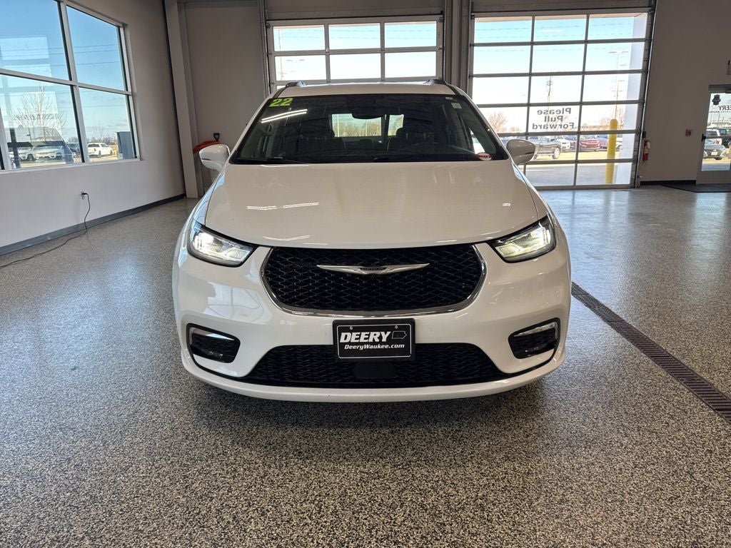 2022 Chrysler Pacifica Touring L