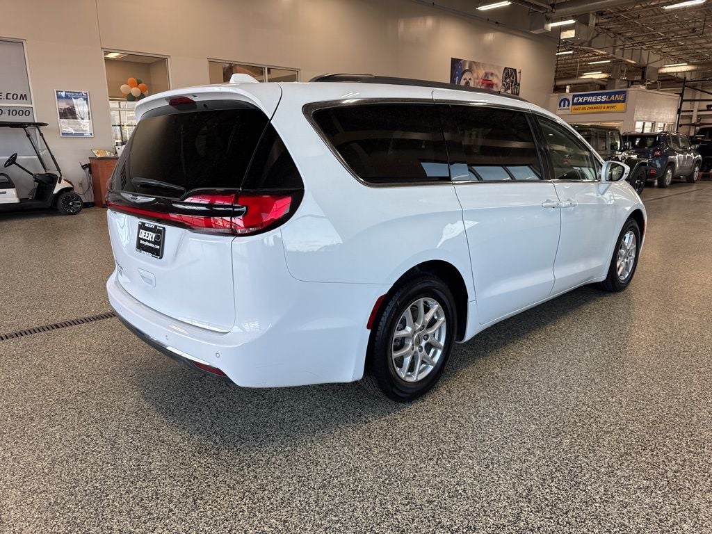 2022 Chrysler Pacifica Touring L