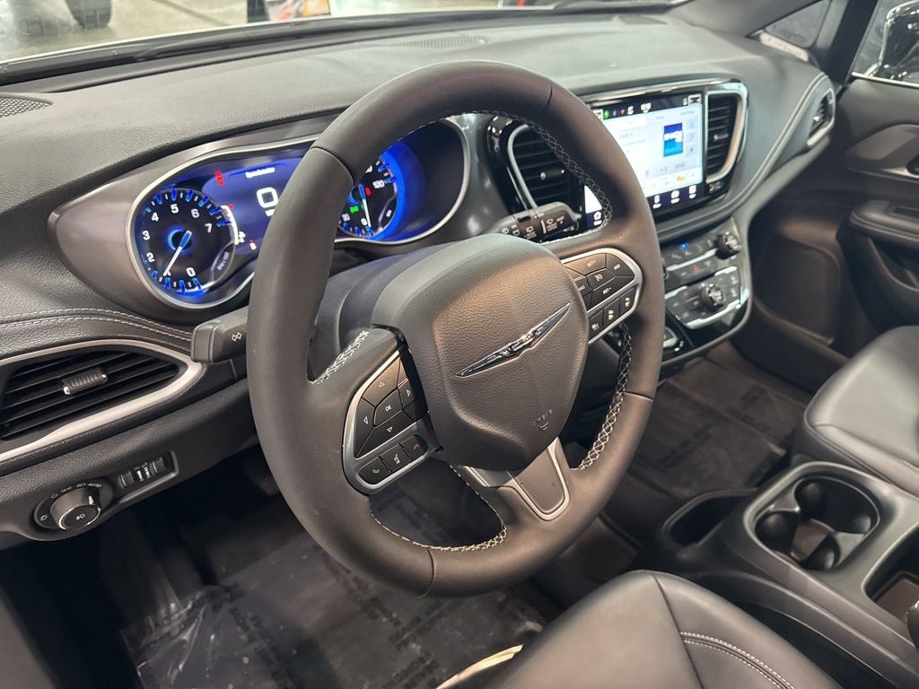 2025 Chrysler Pacifica PACIFICA SELECT