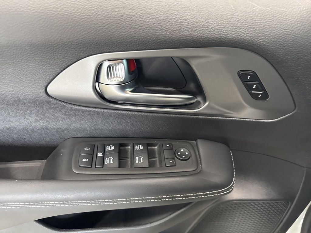 2025 Chrysler Pacifica PACIFICA SELECT