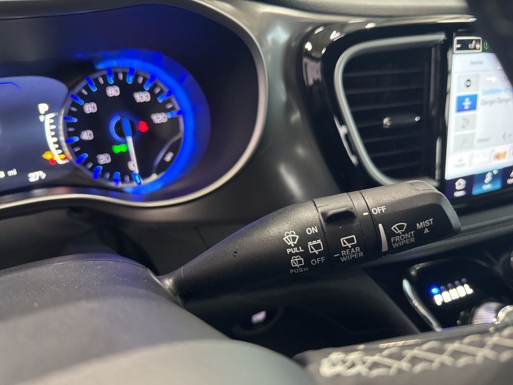 2025 Chrysler Pacifica PACIFICA SELECT