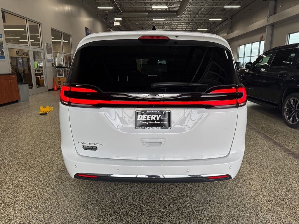 2025 Chrysler Pacifica PACIFICA SELECT