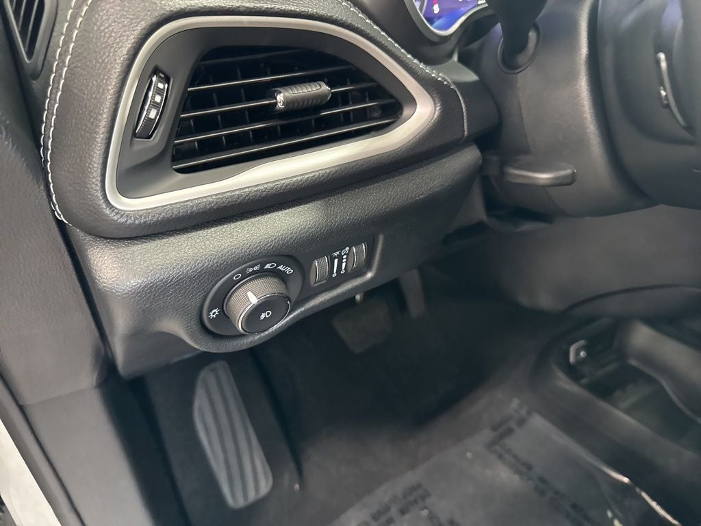 2025 Chrysler Pacifica PACIFICA SELECT