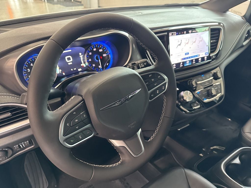 2025 Chrysler Pacifica PACIFICA SELECT