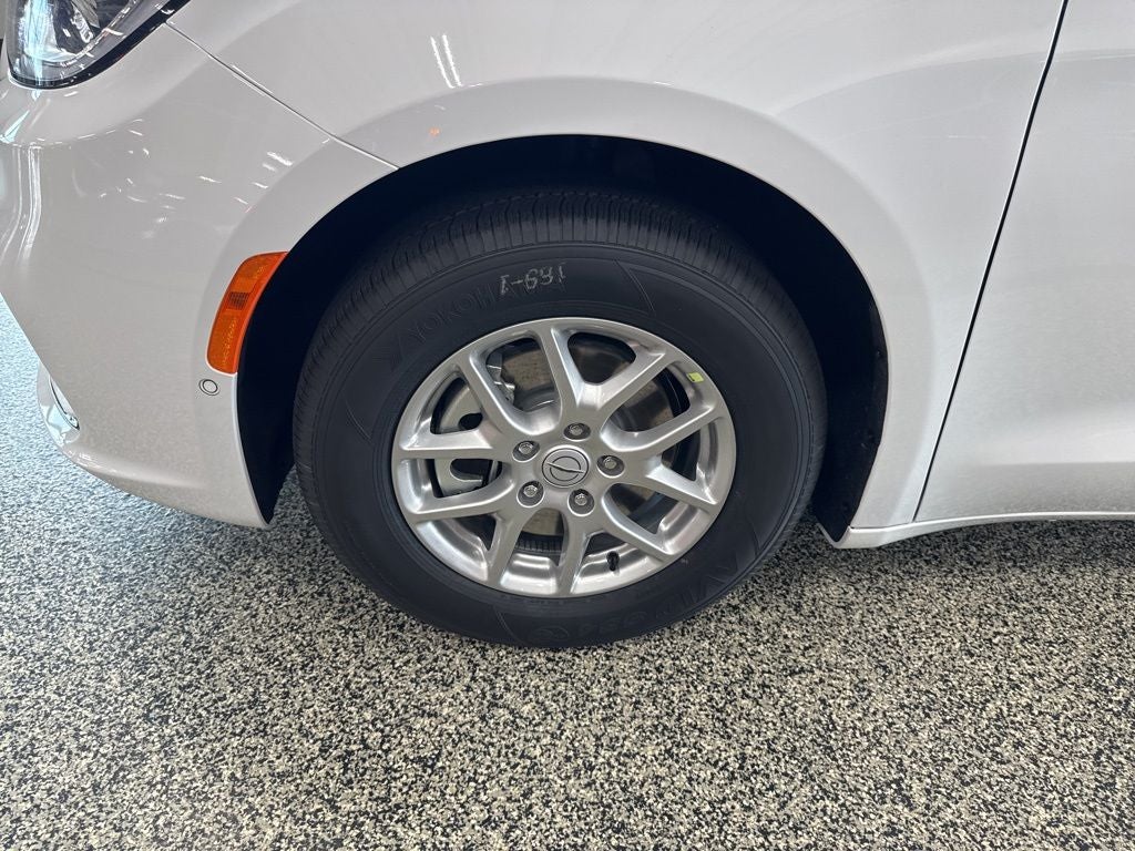 2025 Chrysler Pacifica PACIFICA SELECT