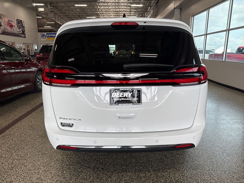 2025 Chrysler Pacifica PACIFICA SELECT