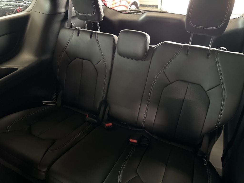 2025 Chrysler Pacifica PACIFICA SELECT
