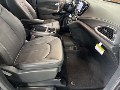 2025 Chrysler Pacifica PACIFICA SELECT