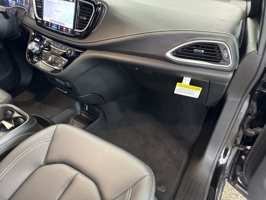 2025 Chrysler Pacifica PACIFICA SELECT