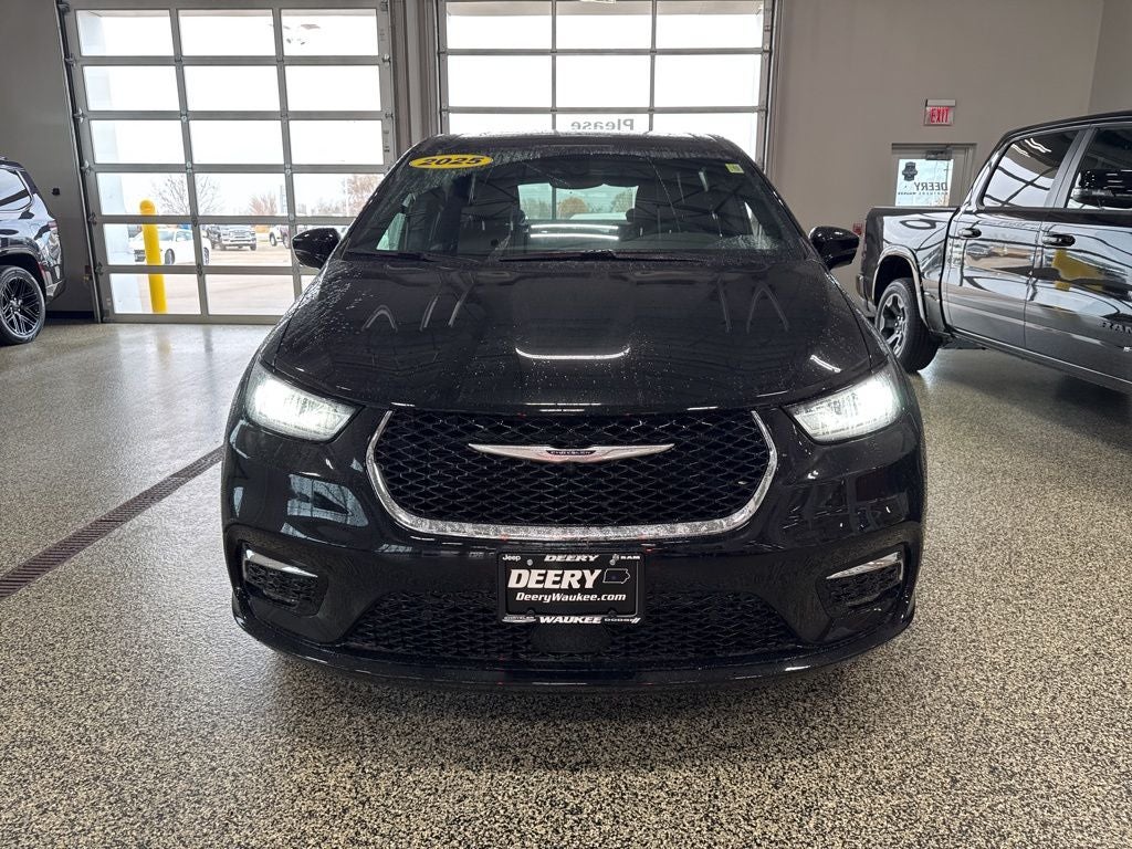 2025 Chrysler Pacifica PACIFICA SELECT