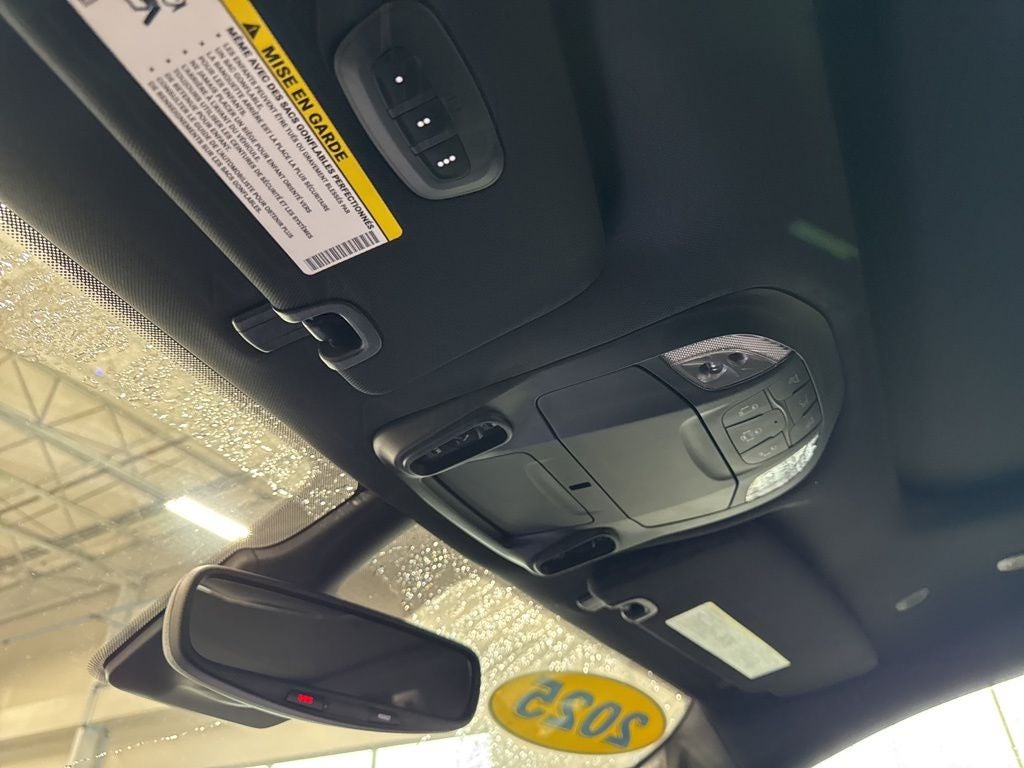 2025 Chrysler Pacifica PACIFICA SELECT