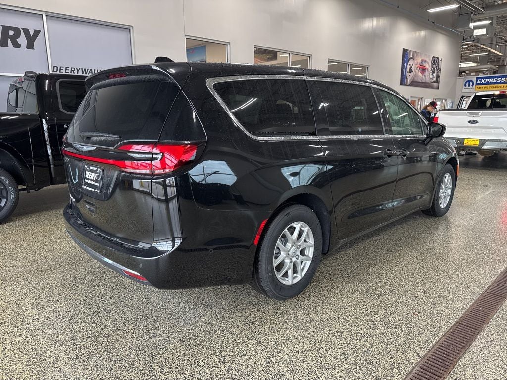 2025 Chrysler Pacifica PACIFICA SELECT