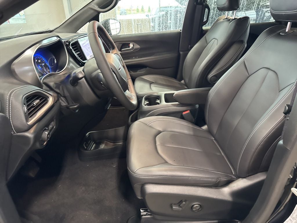 2025 Chrysler Pacifica PACIFICA SELECT