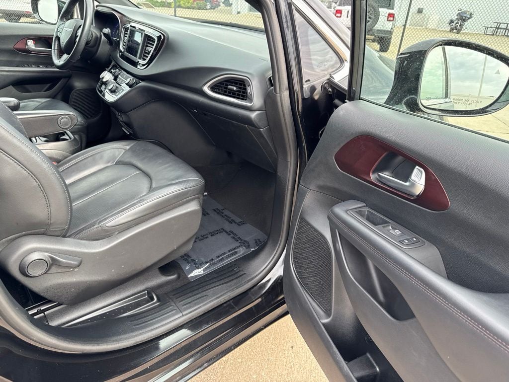 2020 Chrysler Pacifica 35th Anniversary Touring L