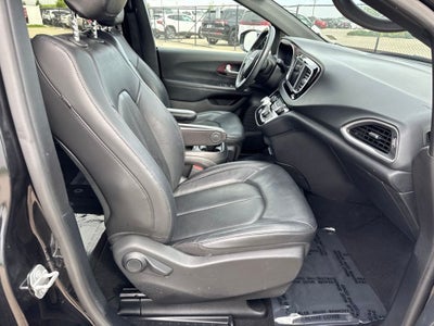 2020 Chrysler Pacifica 35th Anniversary Touring L
