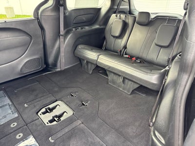 2020 Chrysler Pacifica 35th Anniversary Touring L