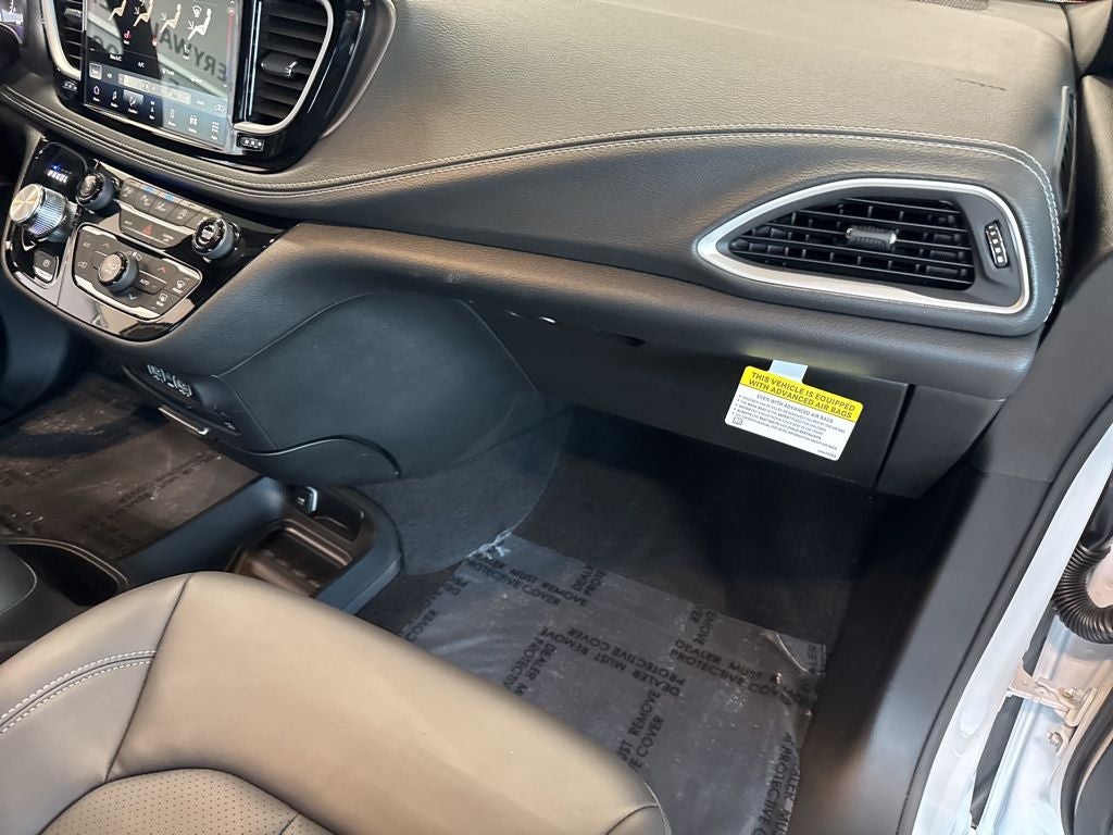 2025 Chrysler Pacifica PACIFICA SELECT