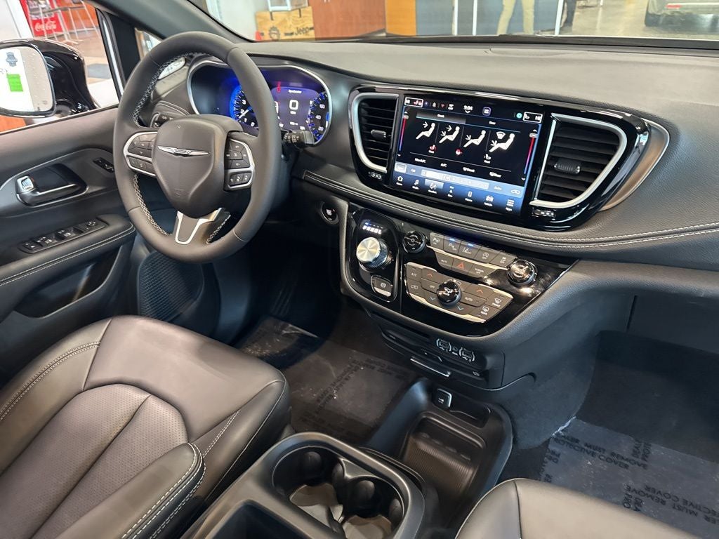 2025 Chrysler Pacifica PACIFICA SELECT