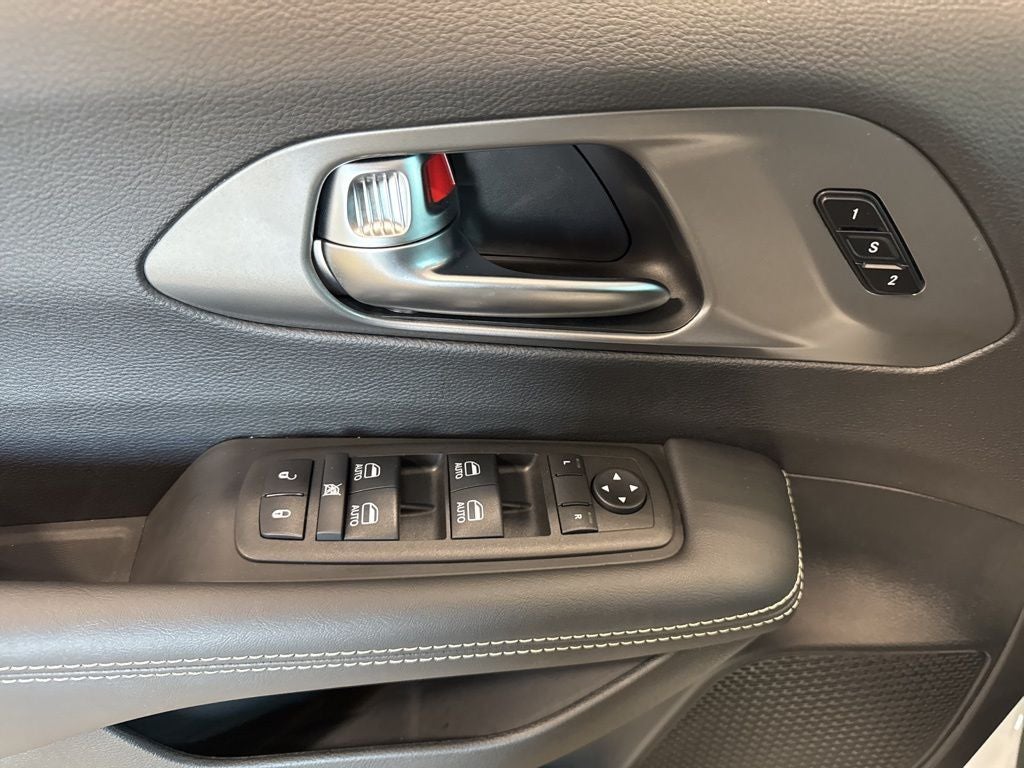 2025 Chrysler Pacifica PACIFICA SELECT