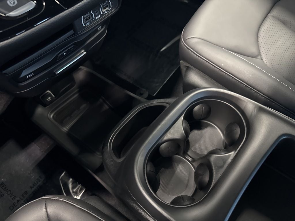 2025 Chrysler Pacifica PACIFICA SELECT