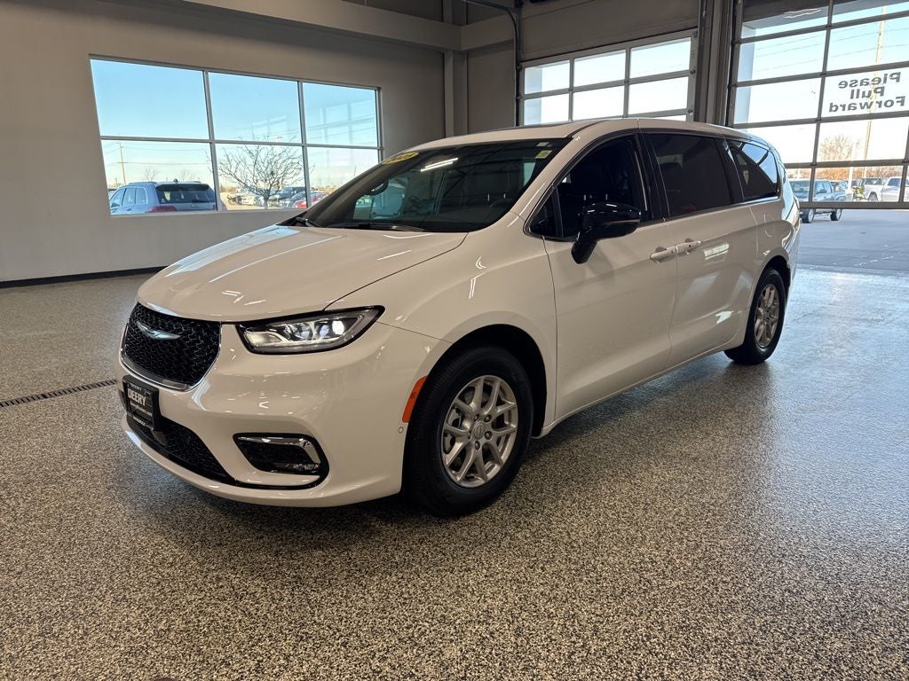 2025 Chrysler Pacifica PACIFICA SELECT