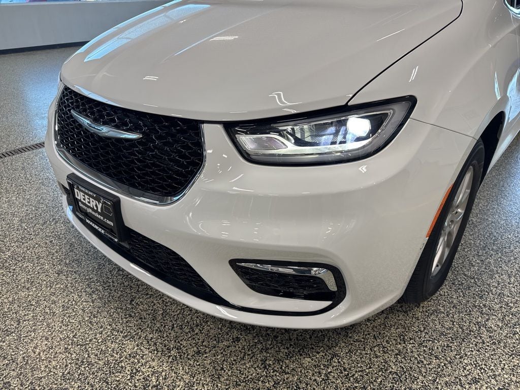 2025 Chrysler Pacifica PACIFICA SELECT
