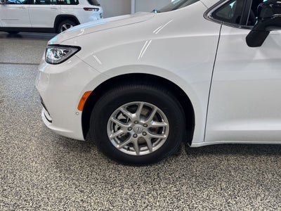 2025 Chrysler Pacifica PACIFICA SELECT