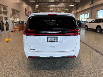 2025 Chrysler Pacifica PACIFICA SELECT